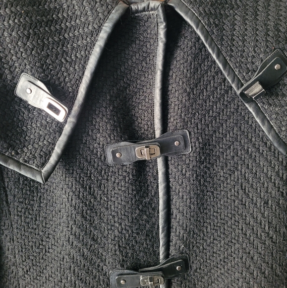 Ivanka trump black wool Cape coat - Picture 2 of 4